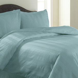 Damask comforter seafoam